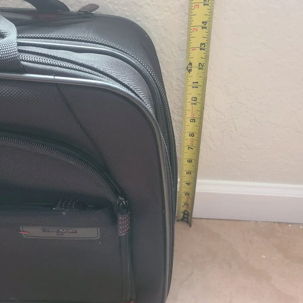Samsonite Classic Business Laptop Rolling Briefcase - Picture 7 of 10
